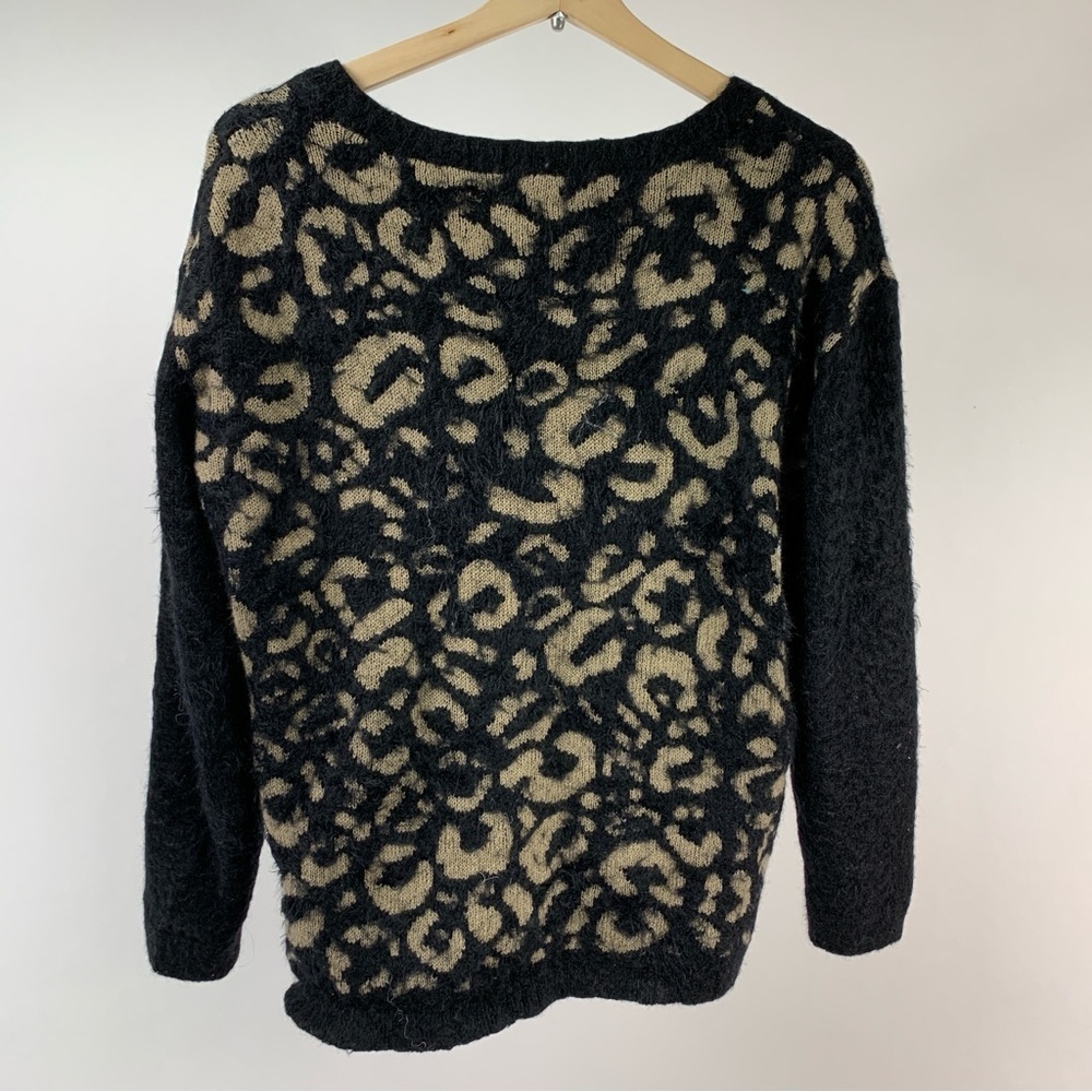 Joseph A. Leopard Print Fuzzy Soft Crew Sweater P… - image 6